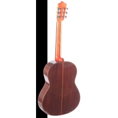 Admira Lucia Palosanto Roja